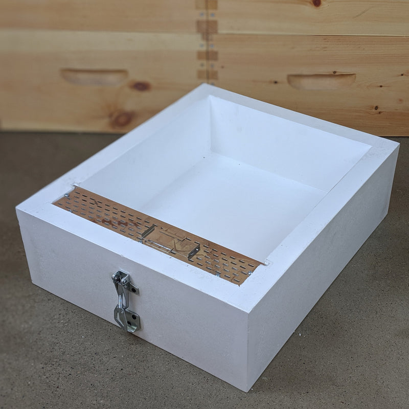 Top Feeder for Lyson 10 Frame Polystyrene Hive