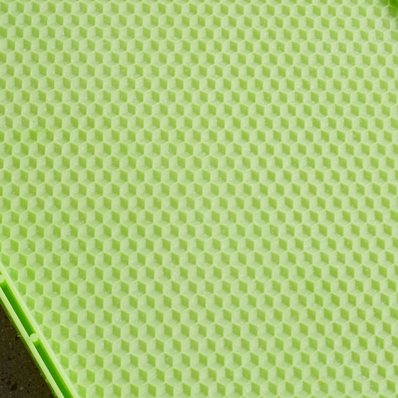 9 1/8" (Deep) Green Drone Comb - One Piece Plastic Frame