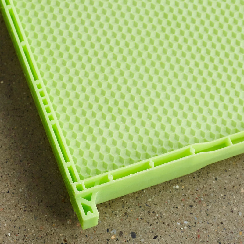 9 1/8" (Deep) Green Drone Comb - One Piece Plastic Frame