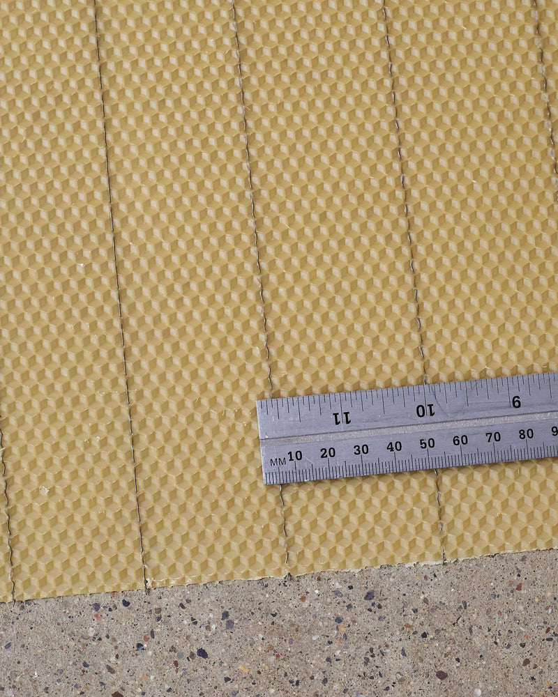 Wired Wax Foundation - Small Cell (4.9mm) (Deep)