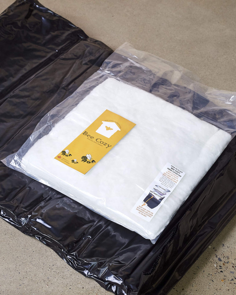 8 Frame Bee Cozy Winter Wrap