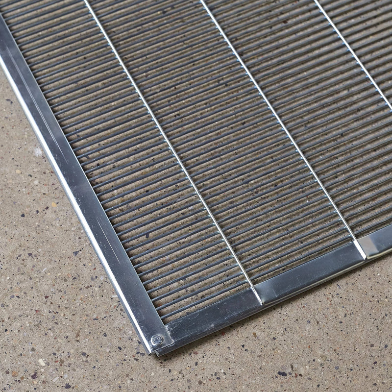 8 Frame Metal Bound Queen Excluder