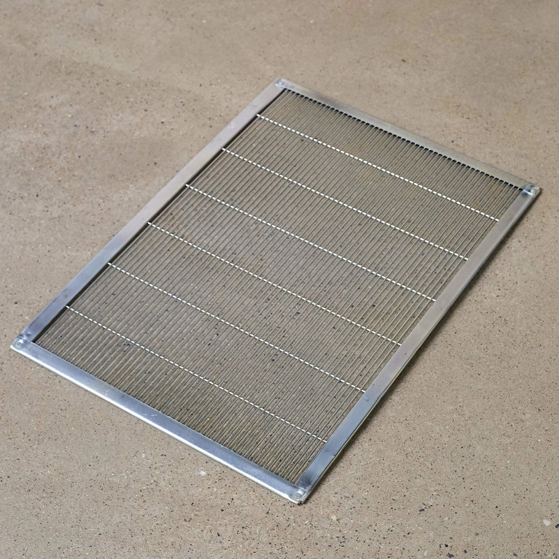 8 Frame Metal Bound Queen Excluder